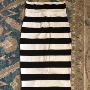Bebe Black and White striped skirt